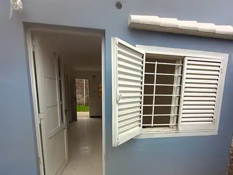 CASA INTERNA DE DOS DORMITORIOS Y PATIO