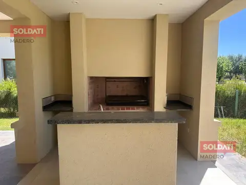Casa en Alquiler de 3 dormitorios