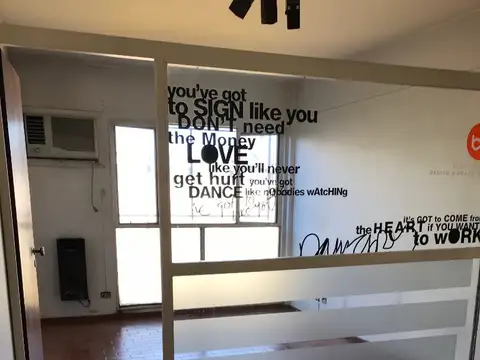 J Zufriategui 1500, Piso 1