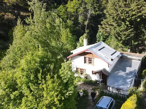 Amplia Casa 4 dorm hermoso jardin con arroyo km 15