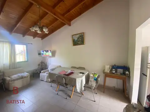 ¡VENDE! Casa ubicada en calle 9 e/ 83 y 83 bis