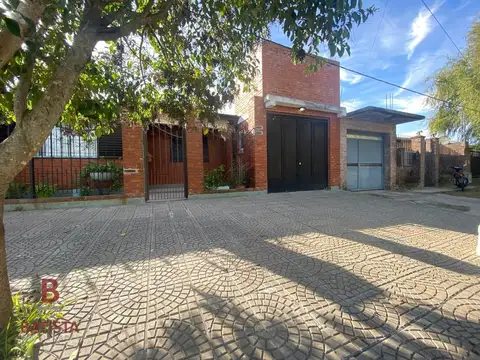 Calle 9 e/ 83 y 83 bis 200