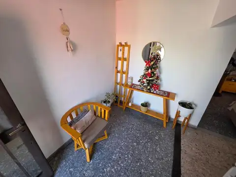Depto Tipo Casa en Venta 50 años