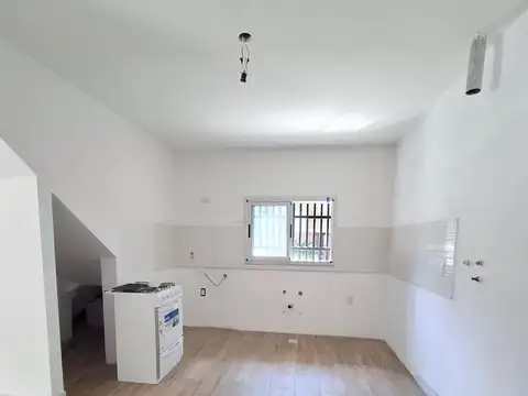 Depto Tipo Casa en Venta en Villa Ballester, USD 105.000