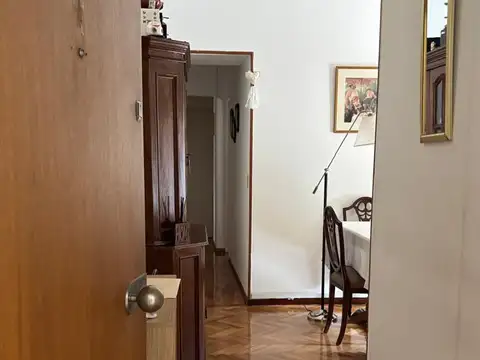 Arévalo 1600, Piso pb