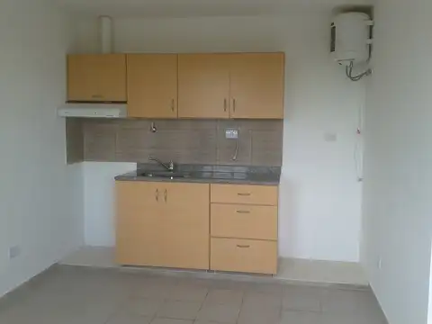 Venta de piso con 2 departamentos de 2 ambientes ,  en Posadas Misiones,zona Ave