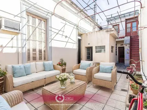 Venta casa 7 ambientes 213M² sobre terreno de 184M² en Boedo en estado a reciclar oportunidad única