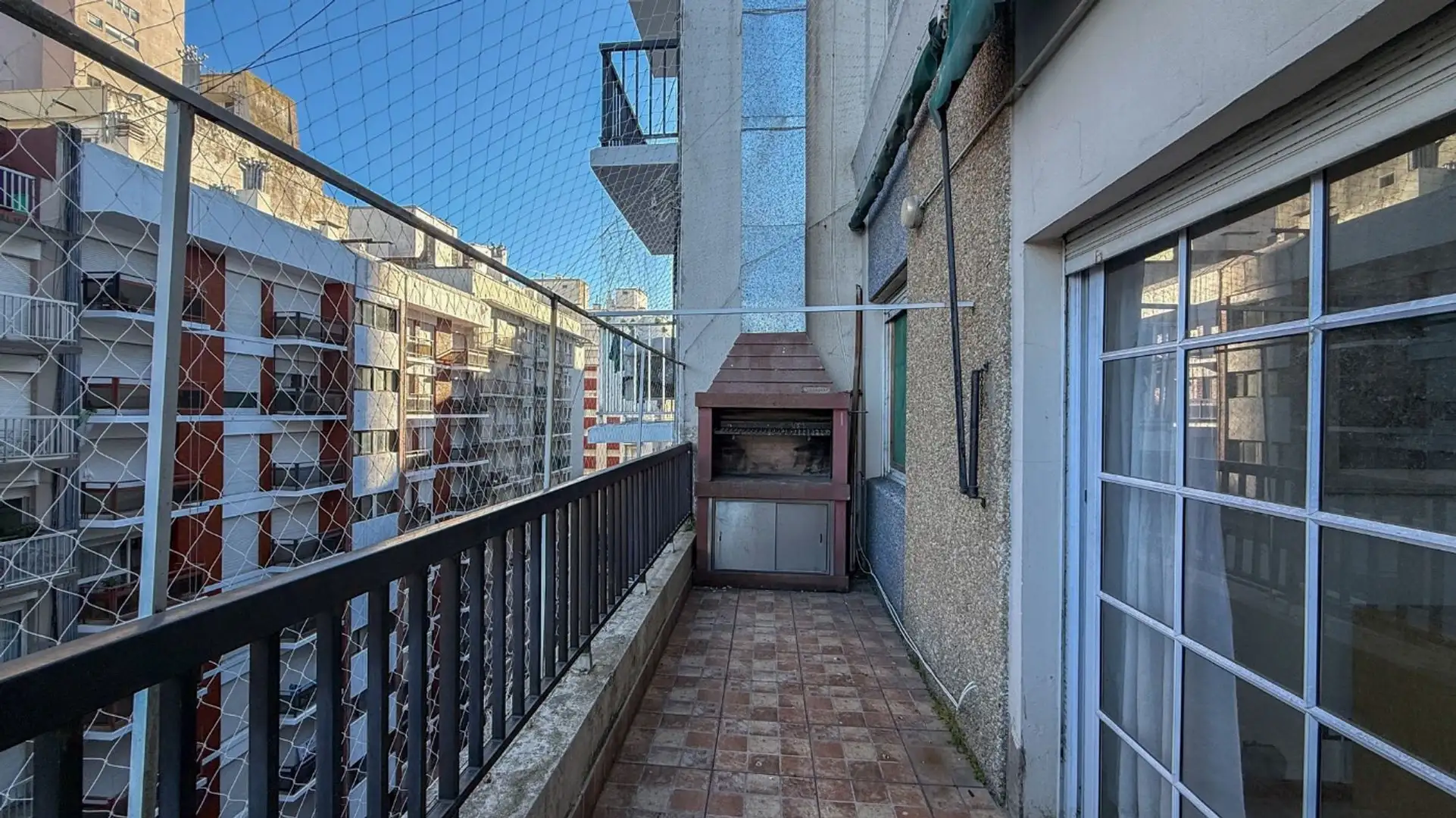 VENDO DTO 3 AMB DEP GUEMES BALCON PARRILLA