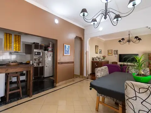 CASA DE PASILLO PLANTA ALTA 3 DORMITORIOS 