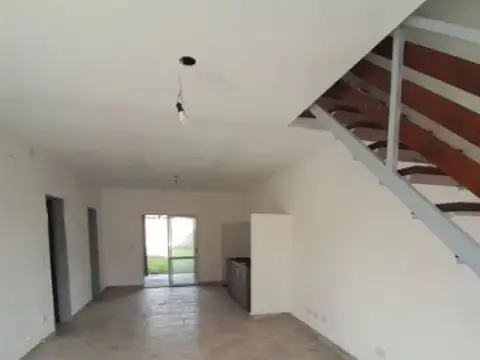 Depto Tipo Casa en Venta de 3 ambientes