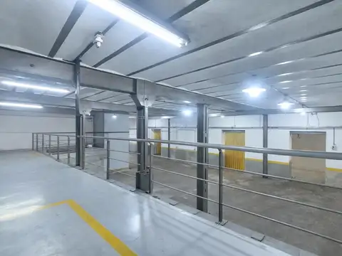 Galpon en Alquiler 15  mts Frente