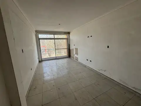 Locales a la venta en De Vicenzo Grande, Pilar