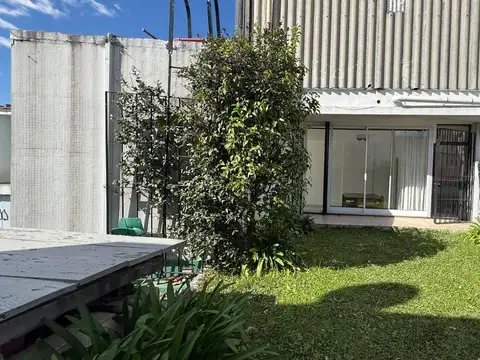 Departamento 3 ambientes con dependencia Terraza Recoleta