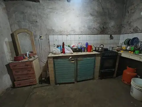 Casa 3 ambientes con 1 baño
