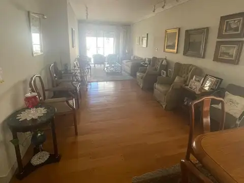 Departamento en Venta de 4 dormitorios