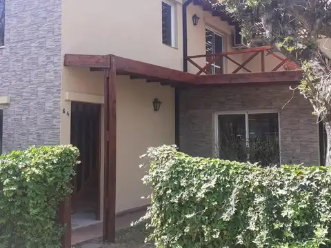 Casa 3 ambientes con 2 baños