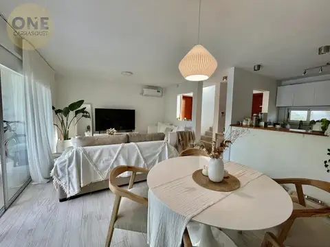 Duplex impecable 458 y 28 2 dorm, garage, parque