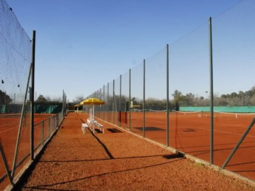 Actividades deportivas futbol, voley, paddle, golf, tenis, basquet, hockey en Club de Campo Aranzazu