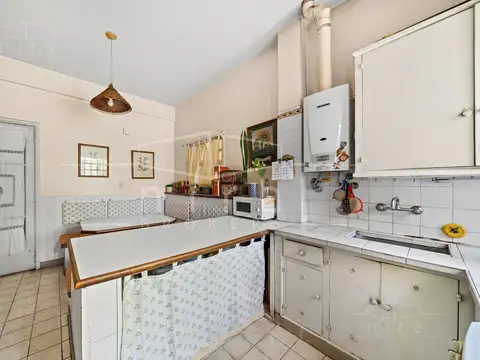 Casa 6 ambientes con 1 baño