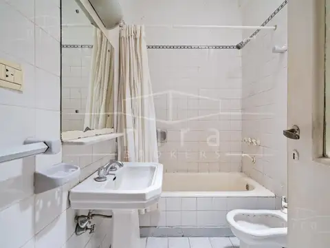 CHACARITA  Villarroel  1460 Casa en venta sobre lote propio