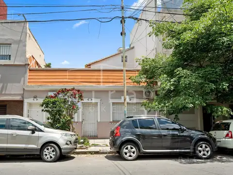 CHACARITA  Villarroel  1460 Casa en venta sobre lote propio