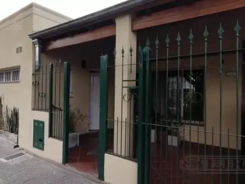 Casa en Venta  Pilar Centro APTA CREDITO!