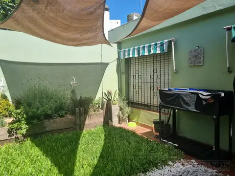 Casa 5 ambientes con 1 baño