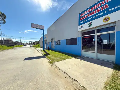 VENTA GALPONES CON CASA TANDIL