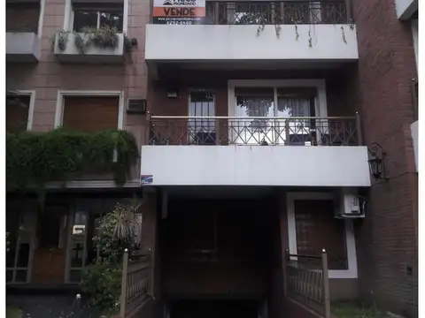 DPTO 2 AMB. EXCELENTE UBICACIÓN CON COCHERA PERMURTA CASA  