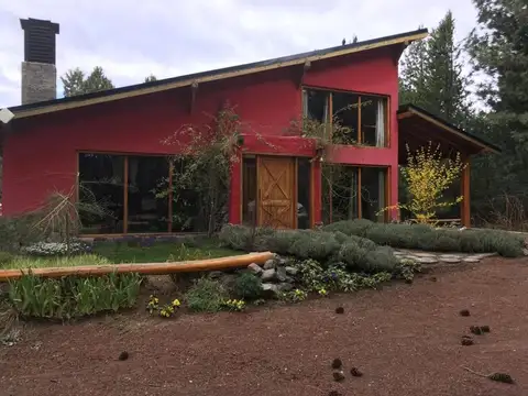 Excelente Casa a la Venta Club de Campo Dos Valles