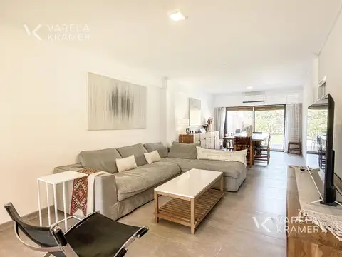 Casa en Venta con 4 cocheras