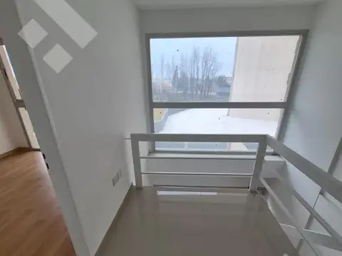 Depto Tipo Casa en Venta con 1 cocheras
