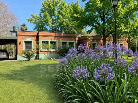 Casa en venta APTA CRÉDITO, Solar de Capilla, 5 ambientes, pileta 77