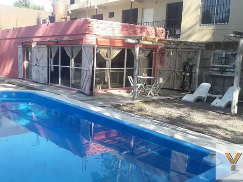 Casa en venta - 2 Dormitorios 2 Baños - 520Mts2 - Pilar