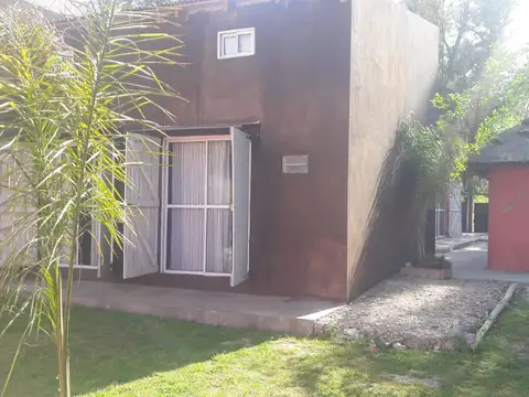 Los Narcisos e/ Los Almendros y Los Quebrachos