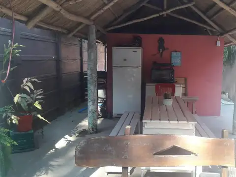 Casa en venta - 2 Dormitorios 2 Baños - 520Mts2 - Pilar