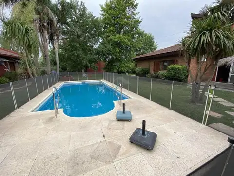 Casa en Venta con 7 cocheras