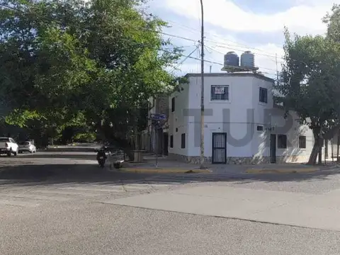 Matienzo 2300, Piso 0