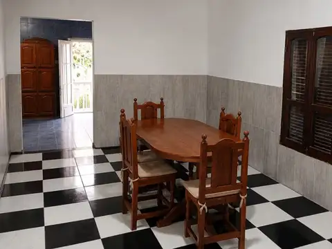 Casa en Venta con 1 cochera