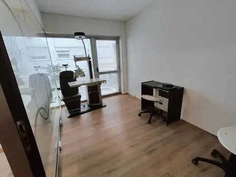 Venta de Oficina Comercial 3 Ambientes en Retiro