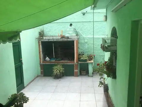 Depto Tipo Casa en Venta en Villa Luzuriaga, USD 78.000