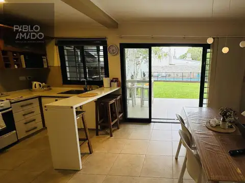 Casa en Venta con 2 cocheras