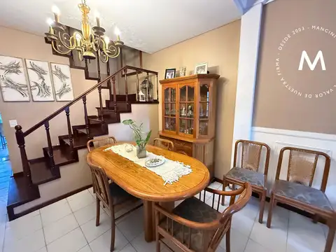 Casa 4 ambientes con 2 baños