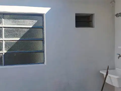 Departamento en Alquiler en Alvear, $ 390.000