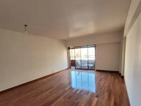 Crámer 2500, Piso 7°