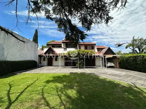 Casa en Venta con 2 cocheras