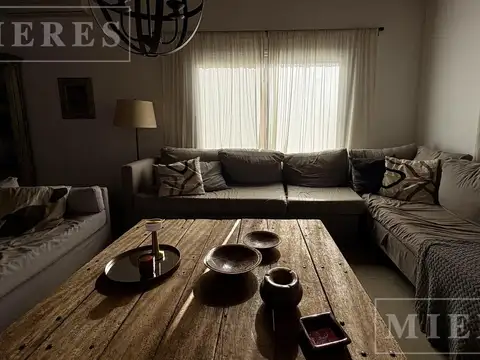 Departamento 5 ambientes con 2 baños