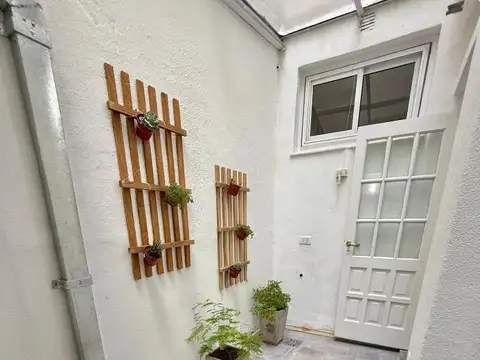 Dos Ambientes con patio OPORTUNIDAD