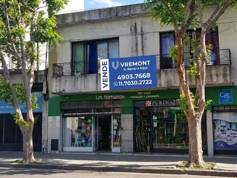 CASA PARA REFACCIONAR con 3 DTOS Y 2 LOCALES