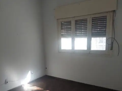 CASA  DE 2 DORMITORIOS